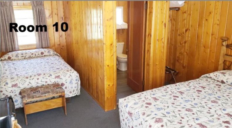 Photo of Bedroom in Hot Sulphur Springs