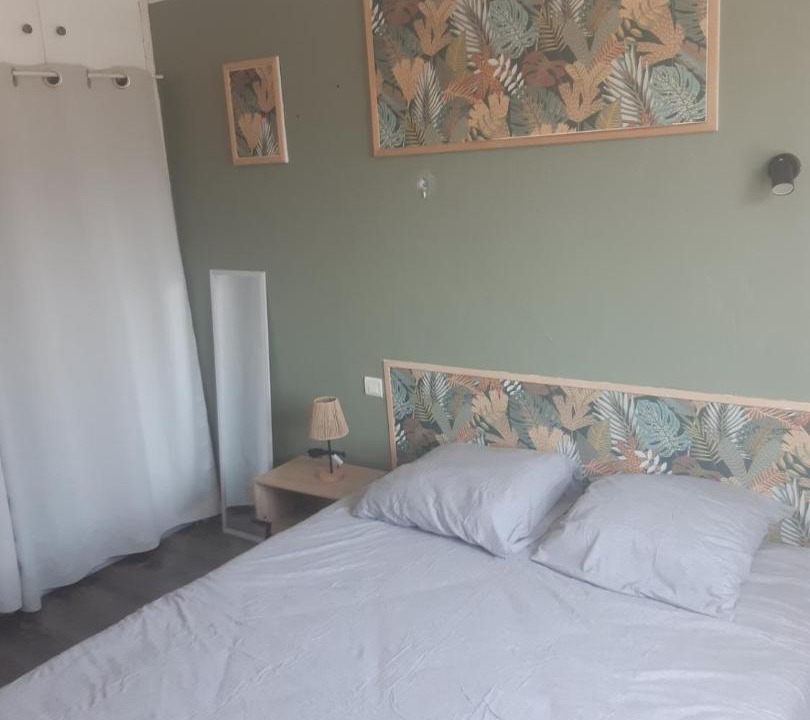 Photo of Bedroom in Sorgues