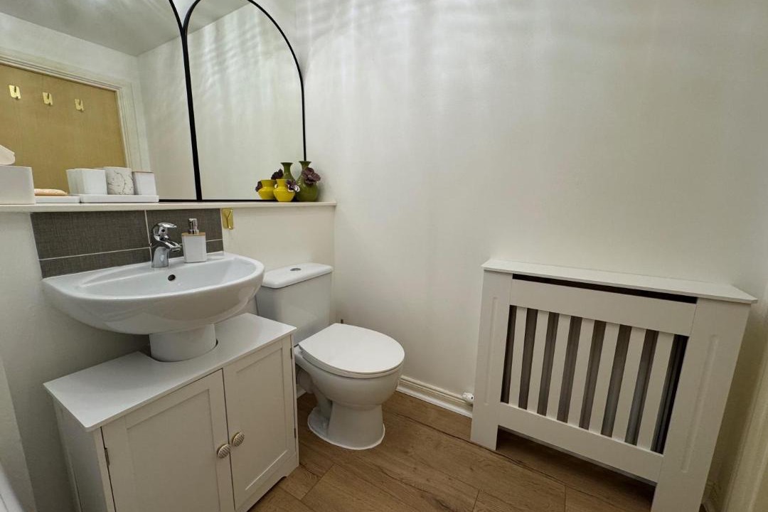 Photo of Bathroom in Newburgh