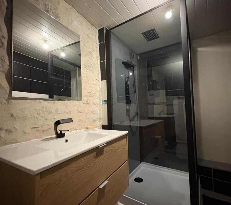 Photo of Bathroom in Fontenay-le-Comte