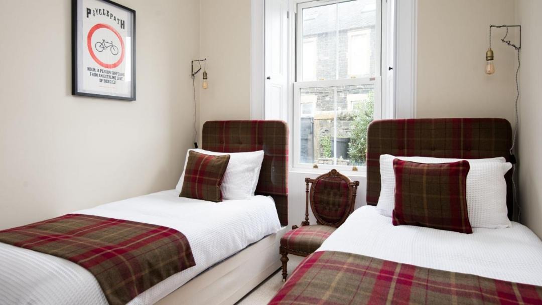 Photo of Others in Peebles