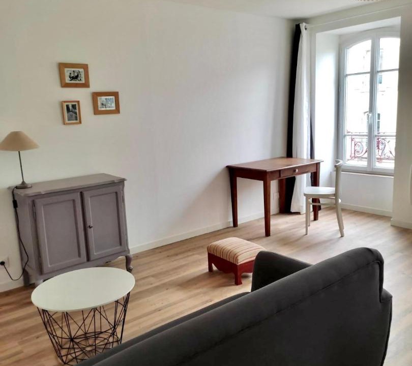 Photo of Livingroom in Downtown