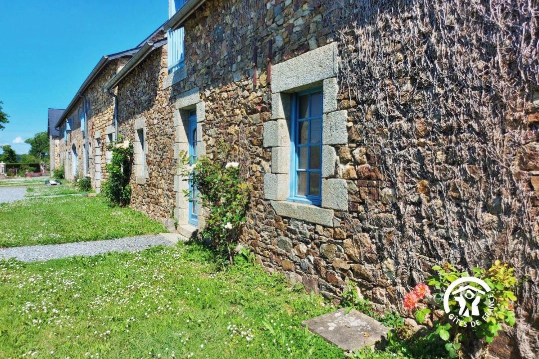 Photo of Others in Saint-Jean-sur-Mayenne