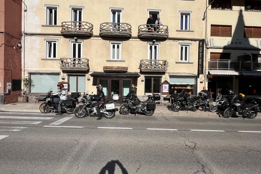 Photo of Others in Les
