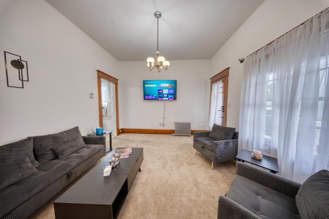 Photo of Livingroom in Carbondale