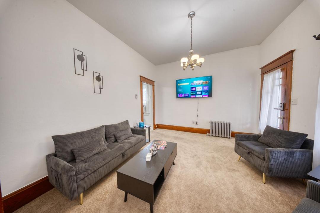 Photo of Livingroom in Carbondale