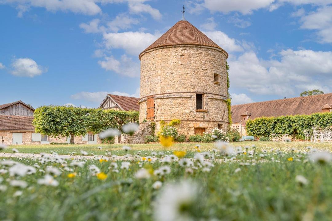 Photo of Others in Reilly