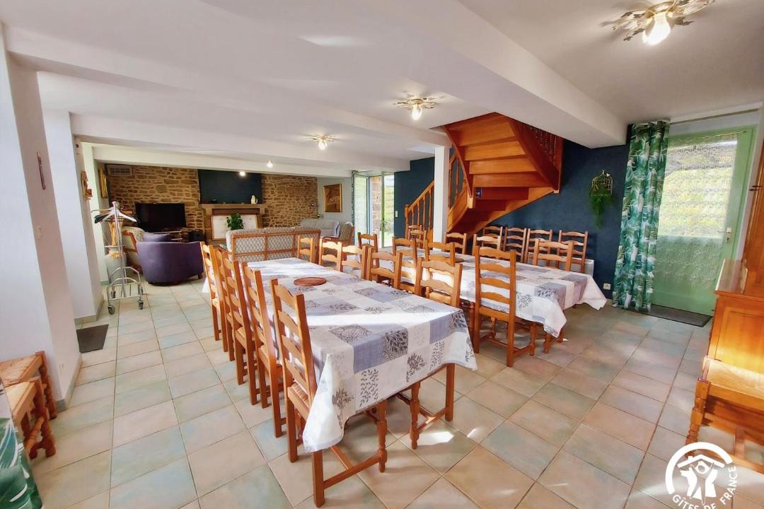 Photo of Others in Carelles