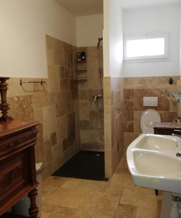 Photo of Bathroom in Grospierres