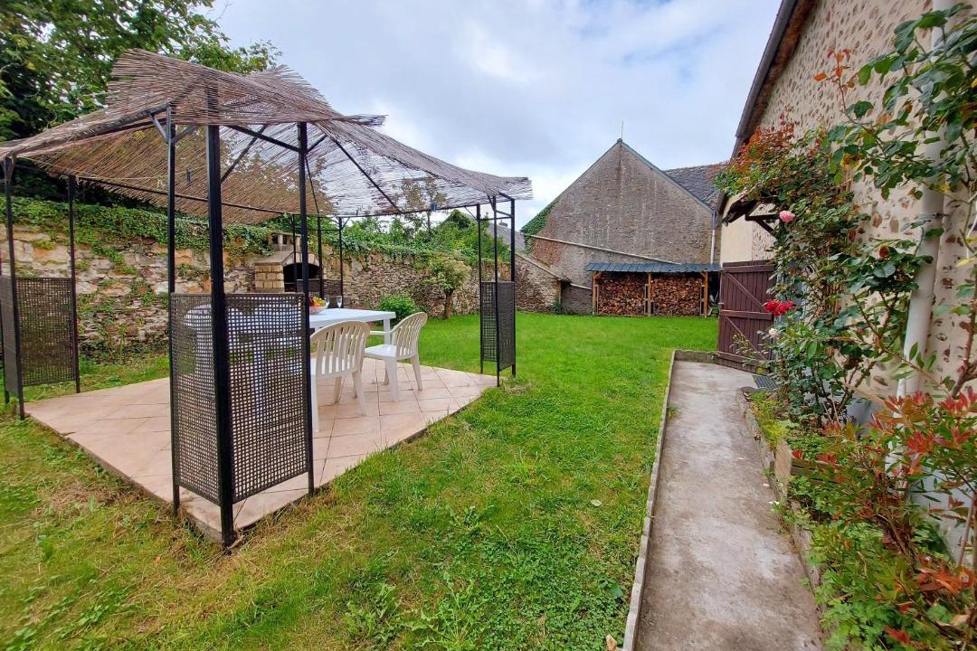 Photo of Others in Neuilly-le-Vendin