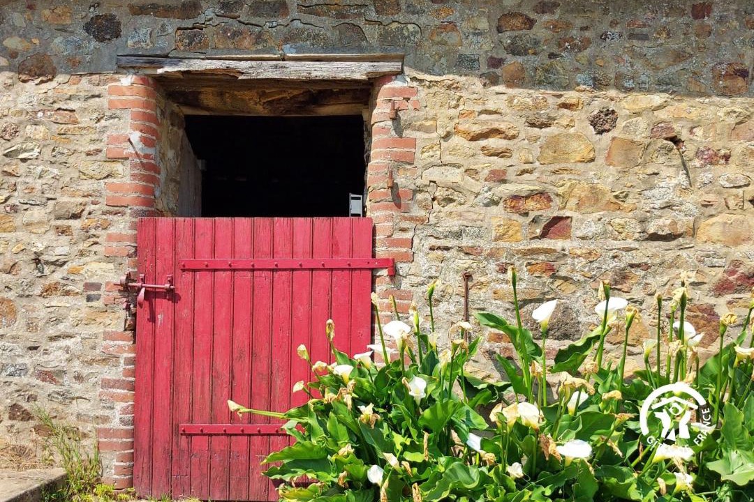 Photo of Others in Saint-Aignan-sur-Roe