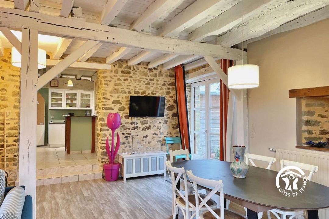 Photo of Others in Niafles