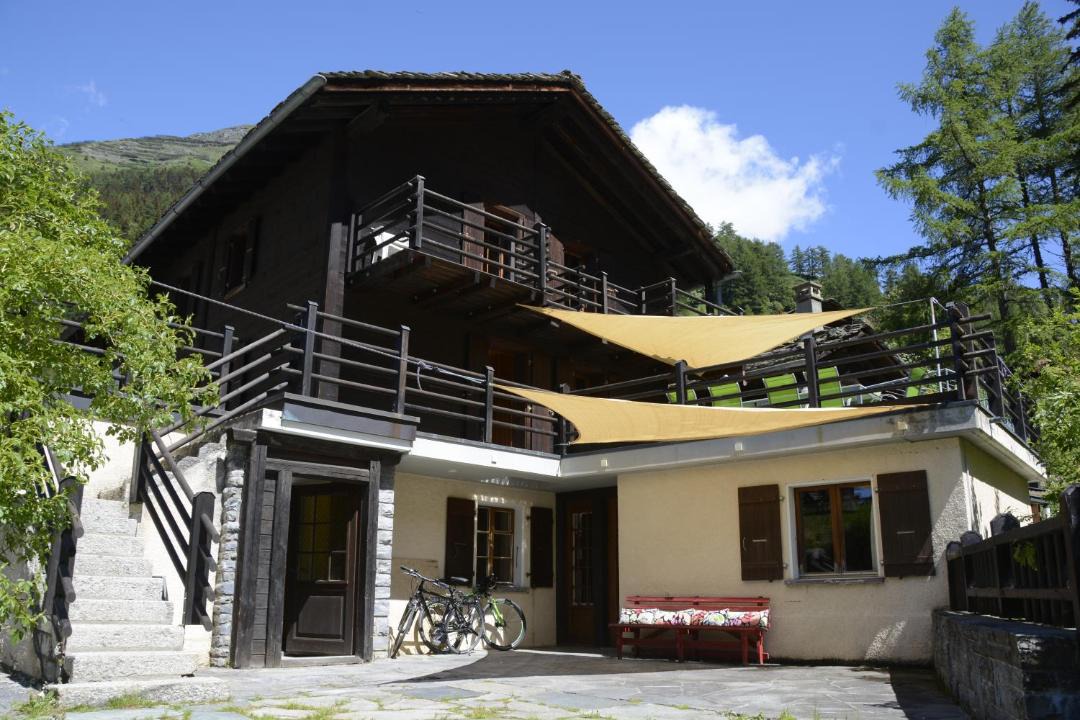 Photo of Others in Bourg-Saint-Pierre