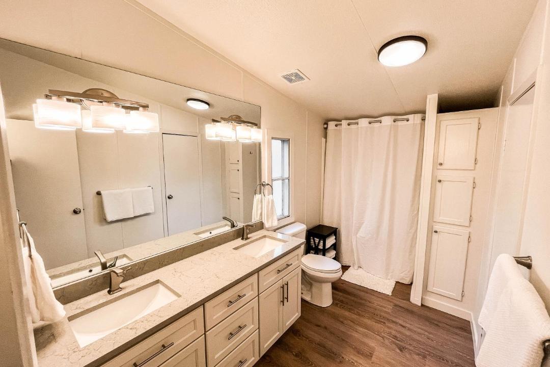 Photo of Bathroom in Lake Bridgeport