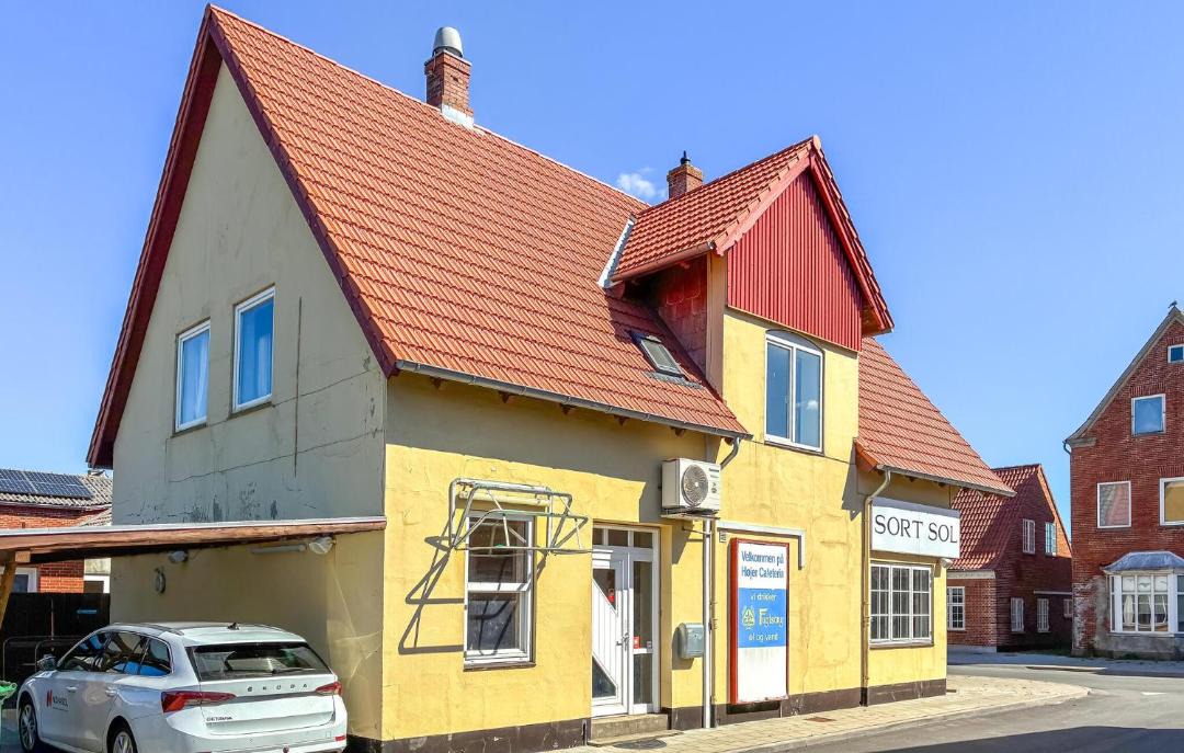 Photo of Others in Hojer