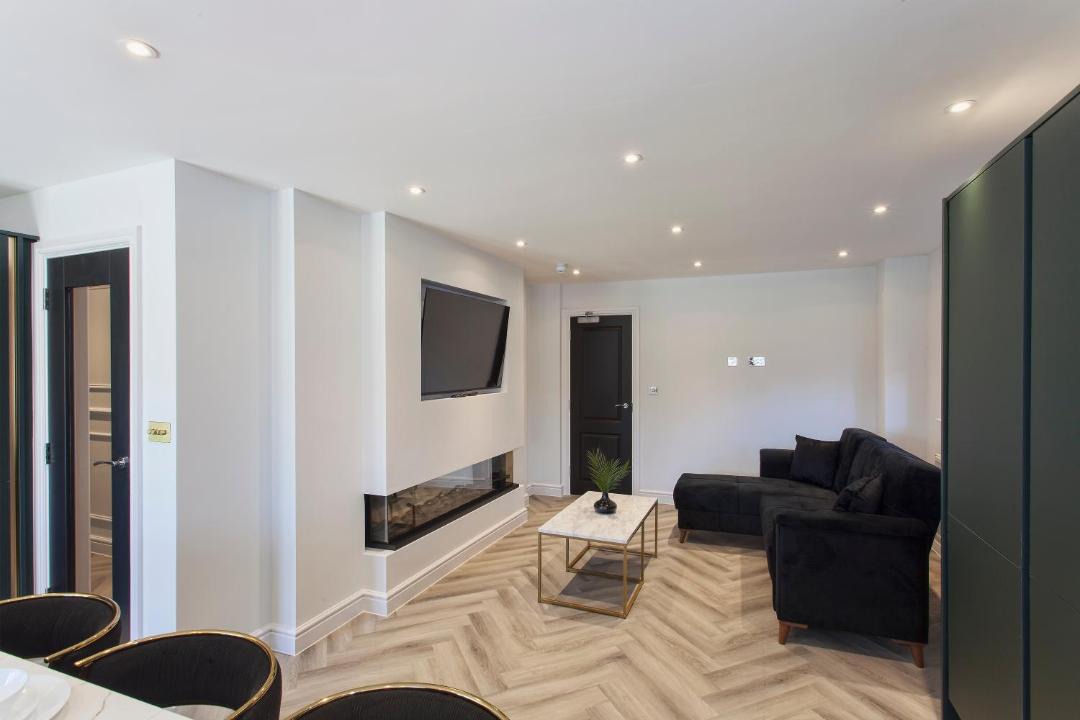 Photo of Others in Woodley