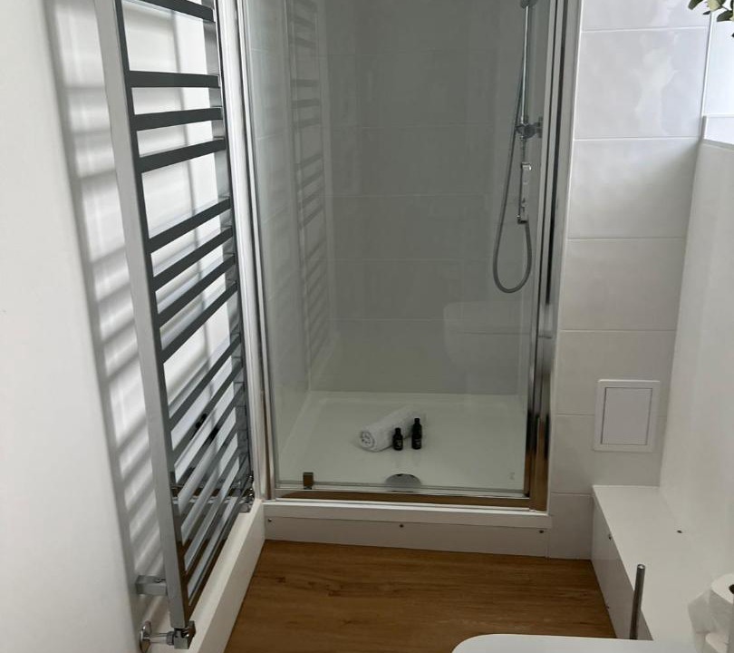 Photo of Others in Hampton Wick