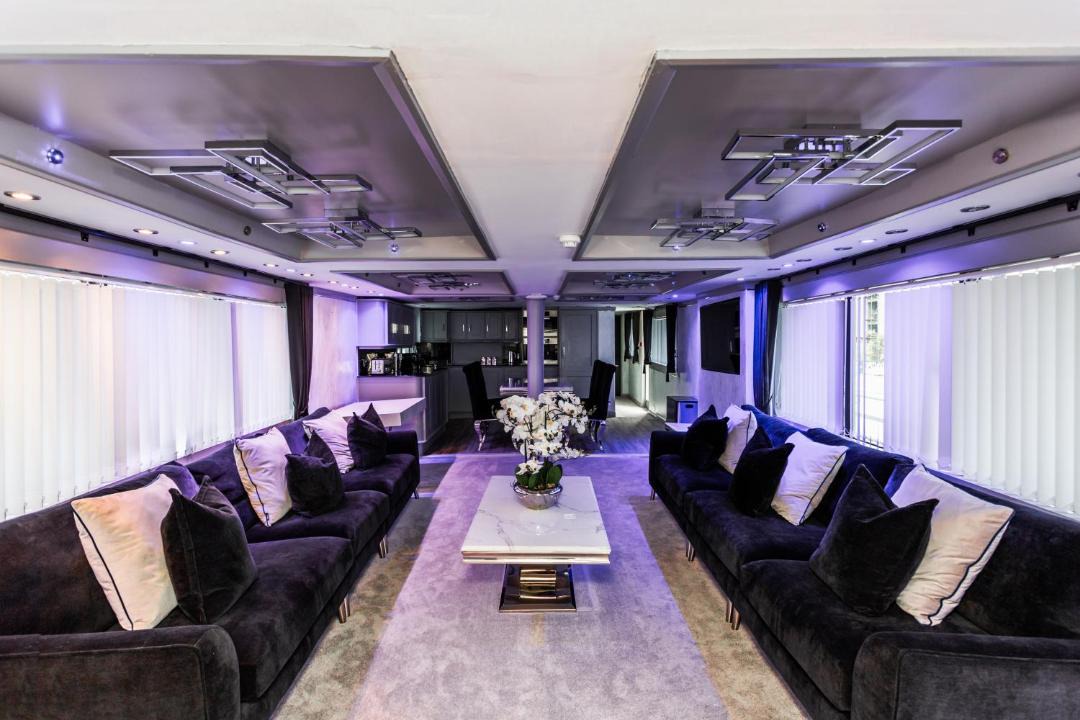 Photo of Livingroom in Canary Wharf