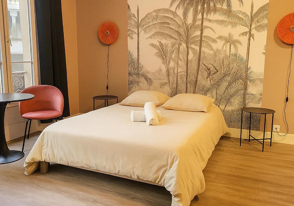 Photo of Others in 2nd Arrondissement