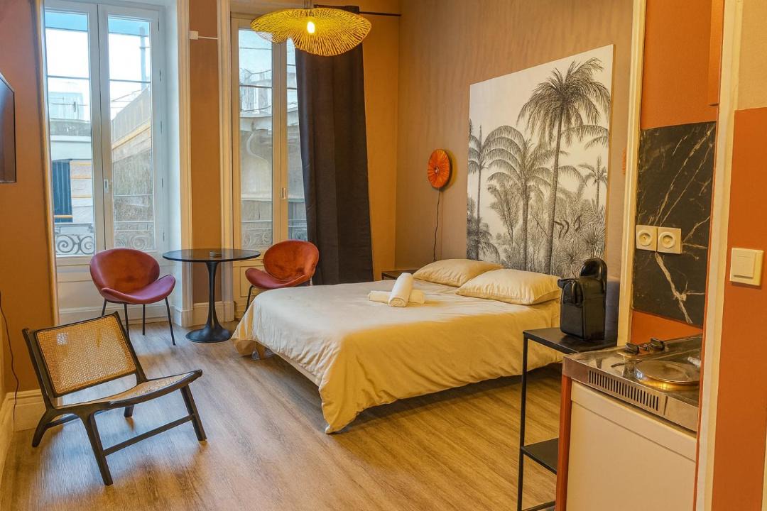 Photo of Others in 2nd Arrondissement