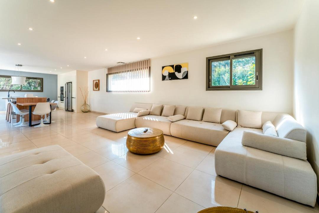 Photo of Others in Russan