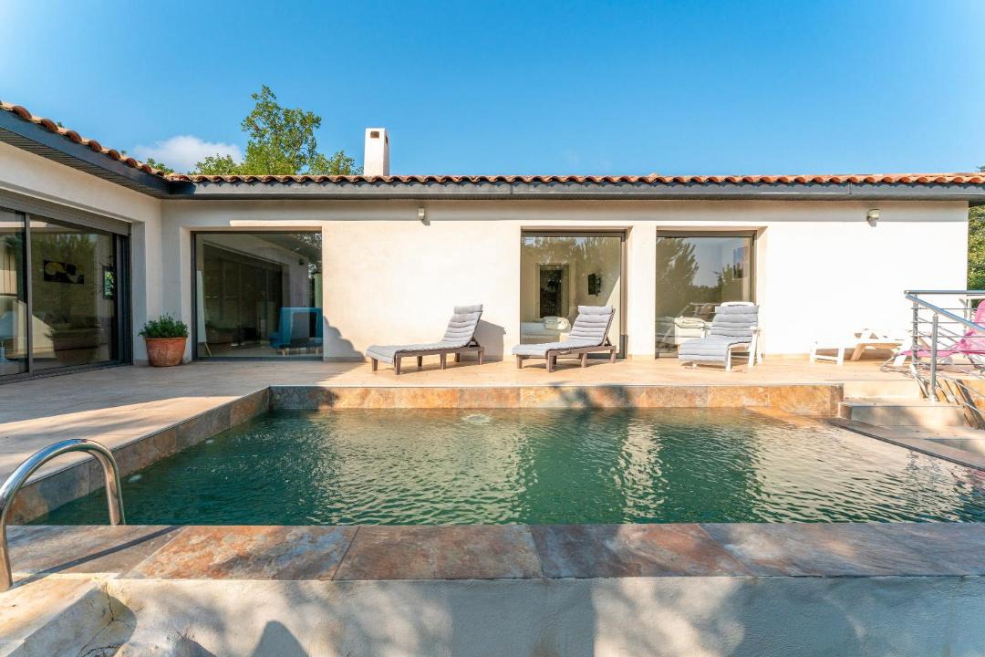 Photo of Others in Russan