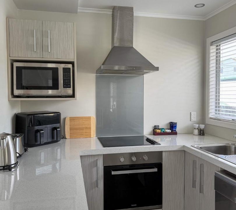 Photo of Others in Raglan