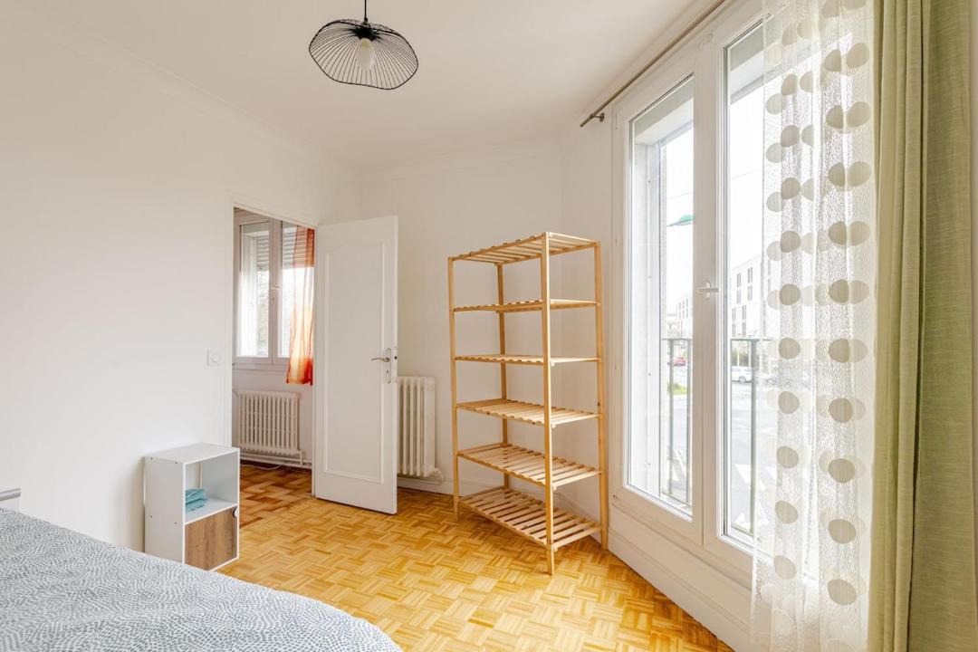 Photo of Others in Persan