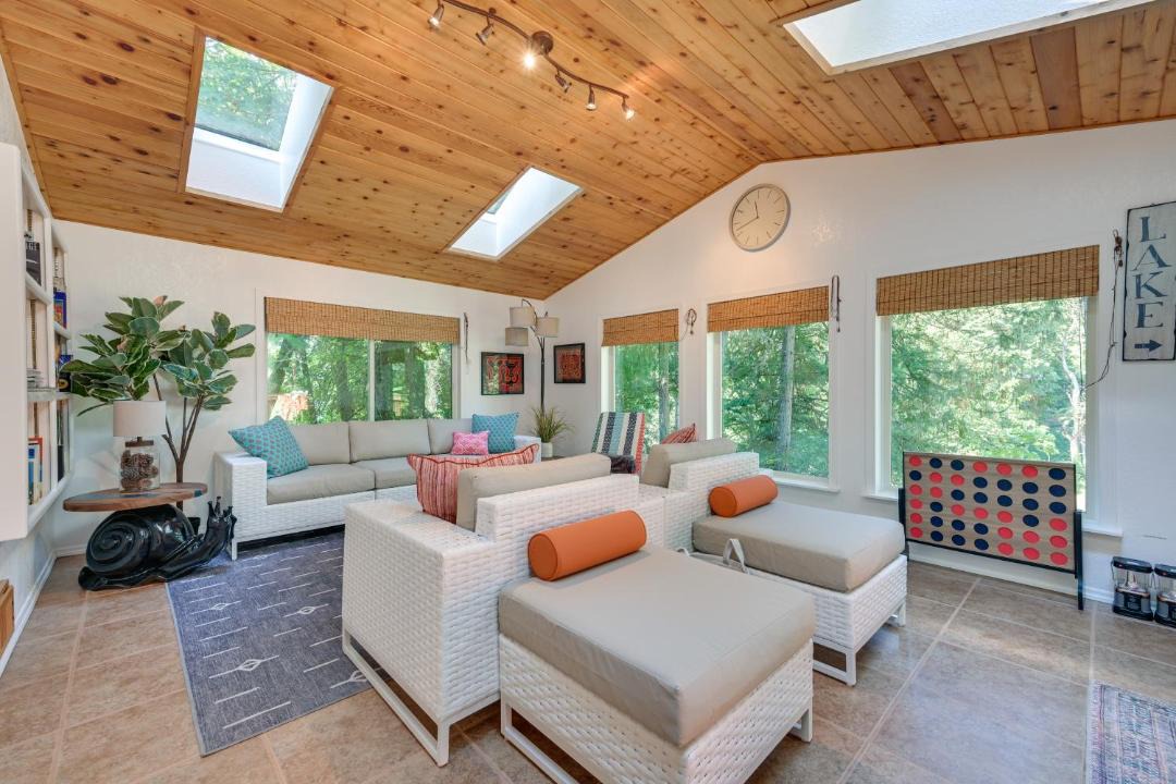 Photo of Others in East Olympia