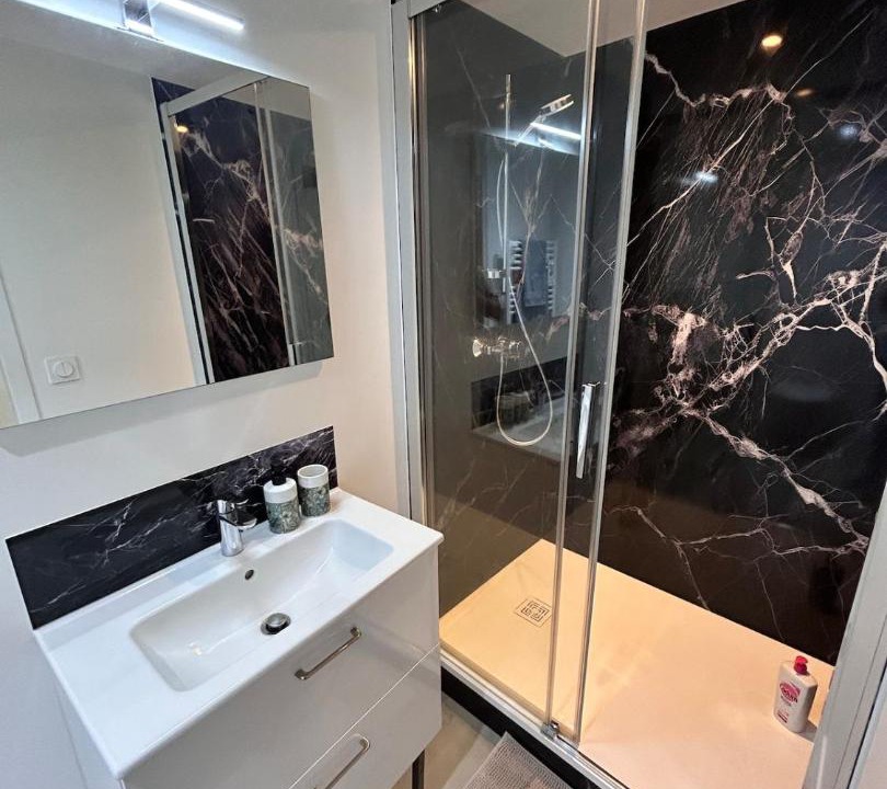 Photo of Bathroom in Pont-de-Veyle