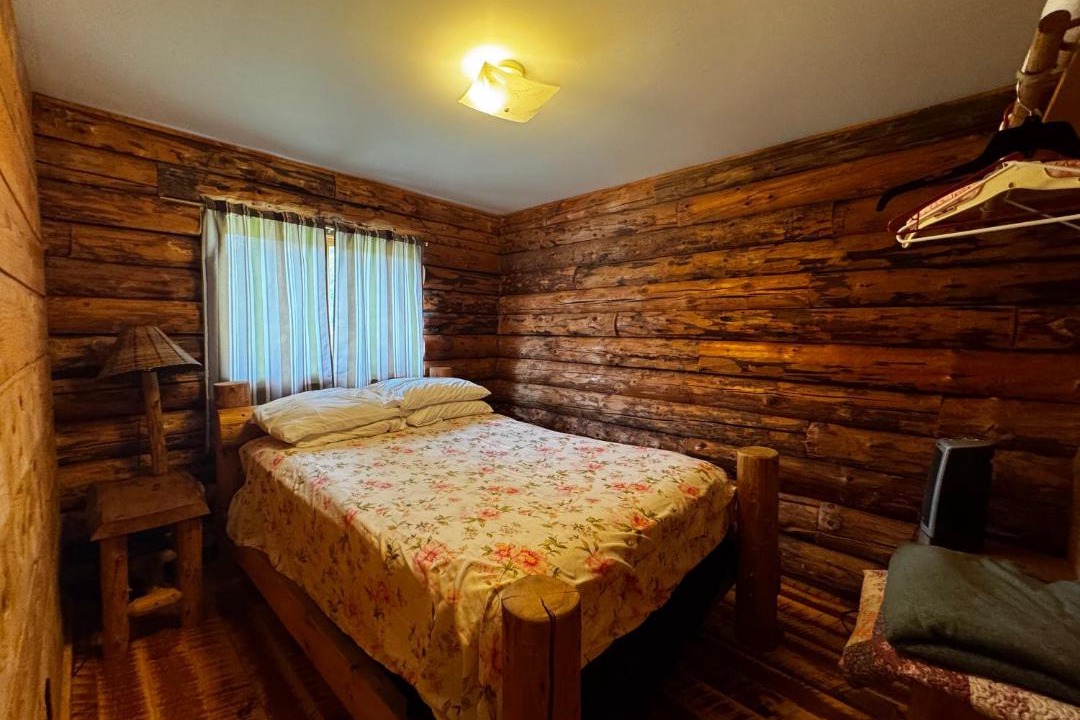 Photo of Bedroom in Crystal Falls