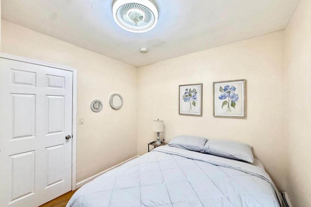 Photo of Bedroom in Montague