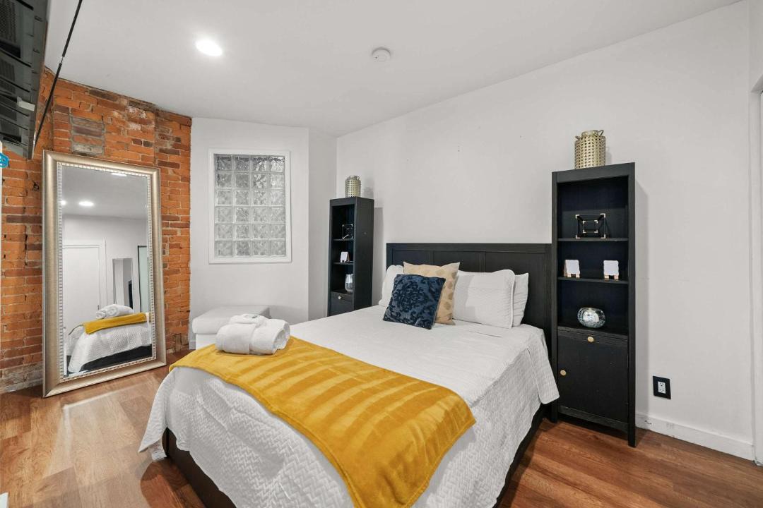 Photo of Bedroom in Short North