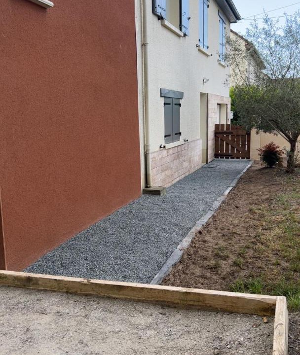 Photo of Others in Guecelard