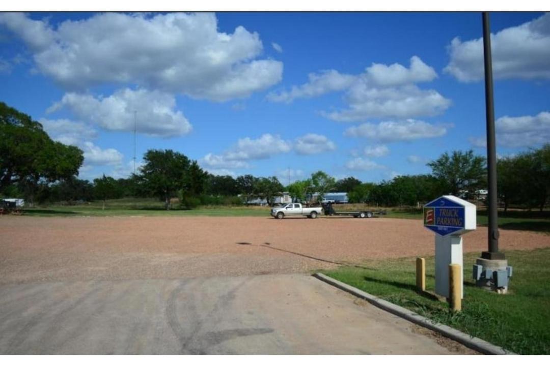 Photo of Others in Cuero