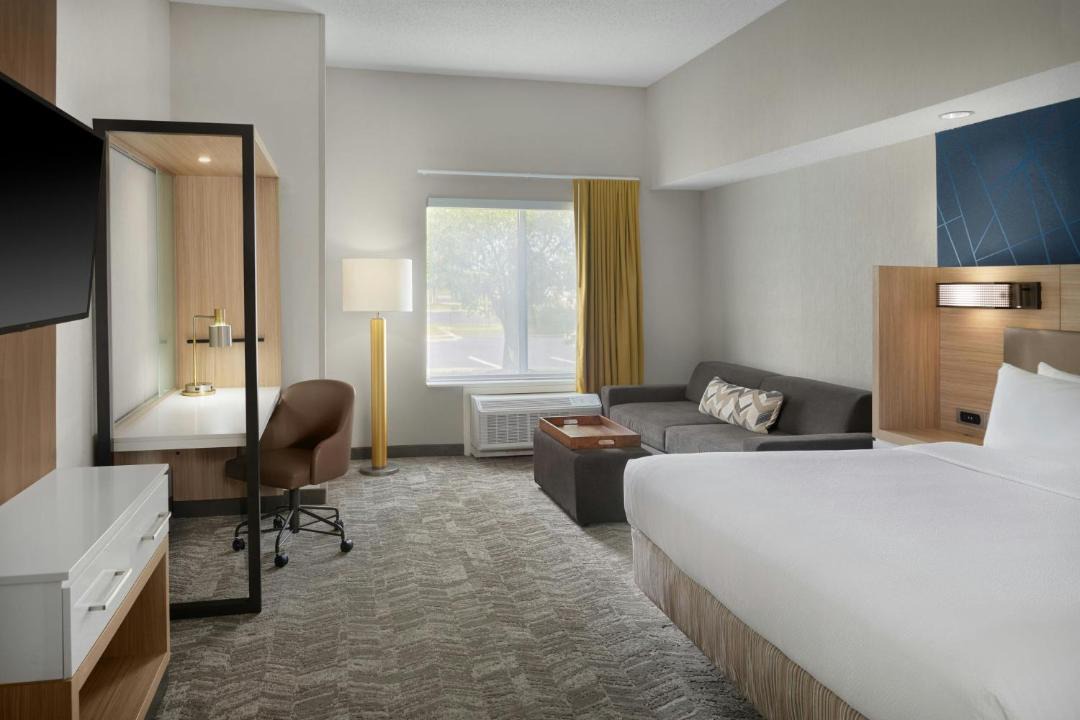 Photo of Bedroom in Lansing