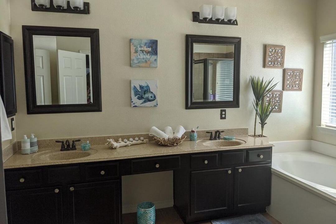 Photo of Bathroom in El Lago