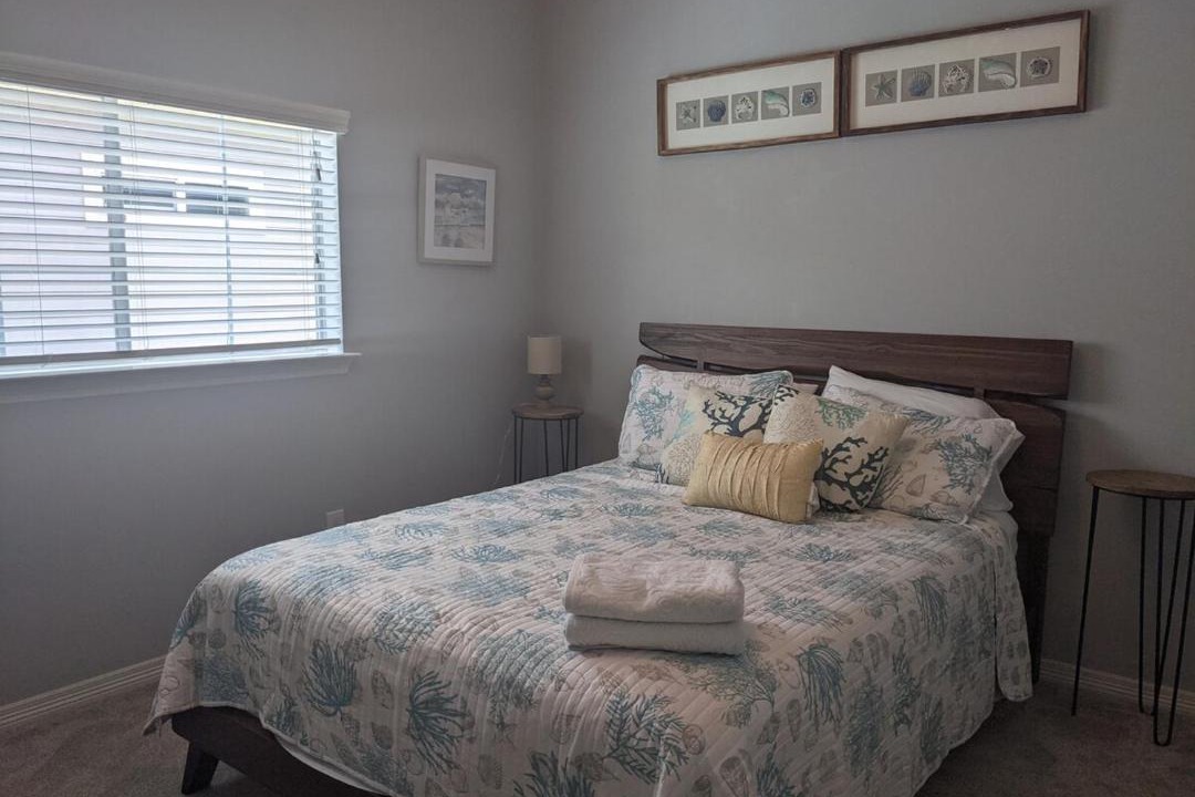 Photo of Bedroom in El Lago