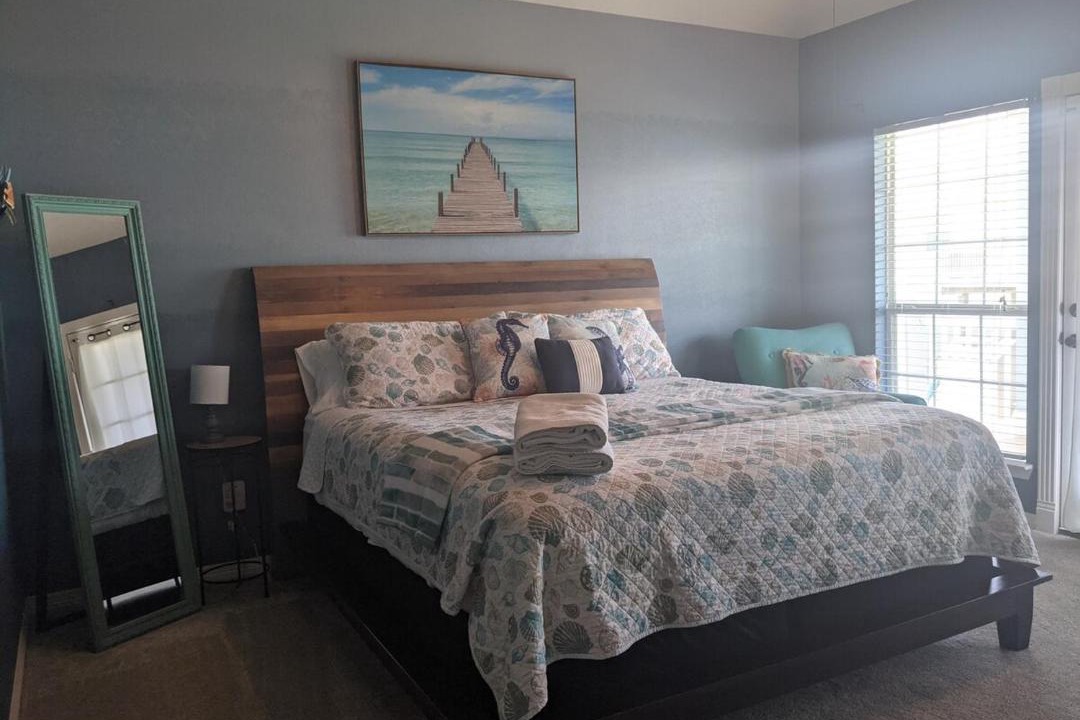 Photo of Bedroom in El Lago