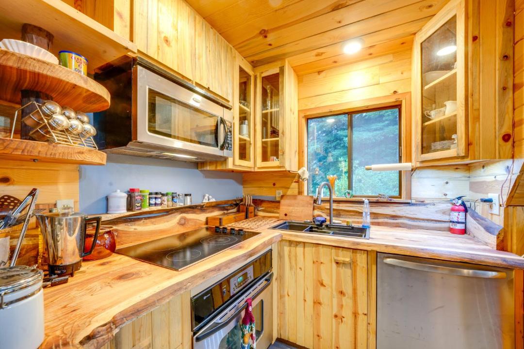 Photo of Kitchen in Mount St. Helens