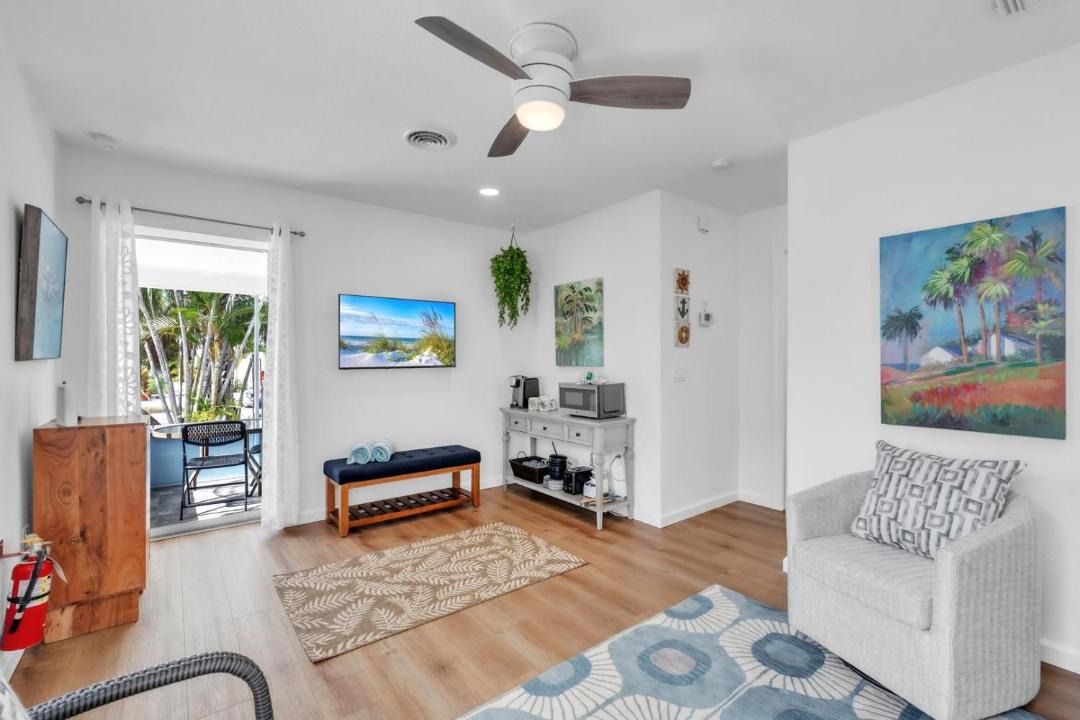 Photo of Others in Anna Maria