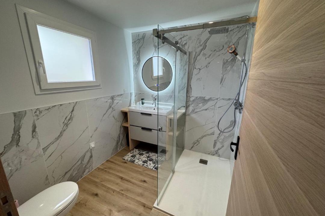 Photo of Bathroom in Plauzat