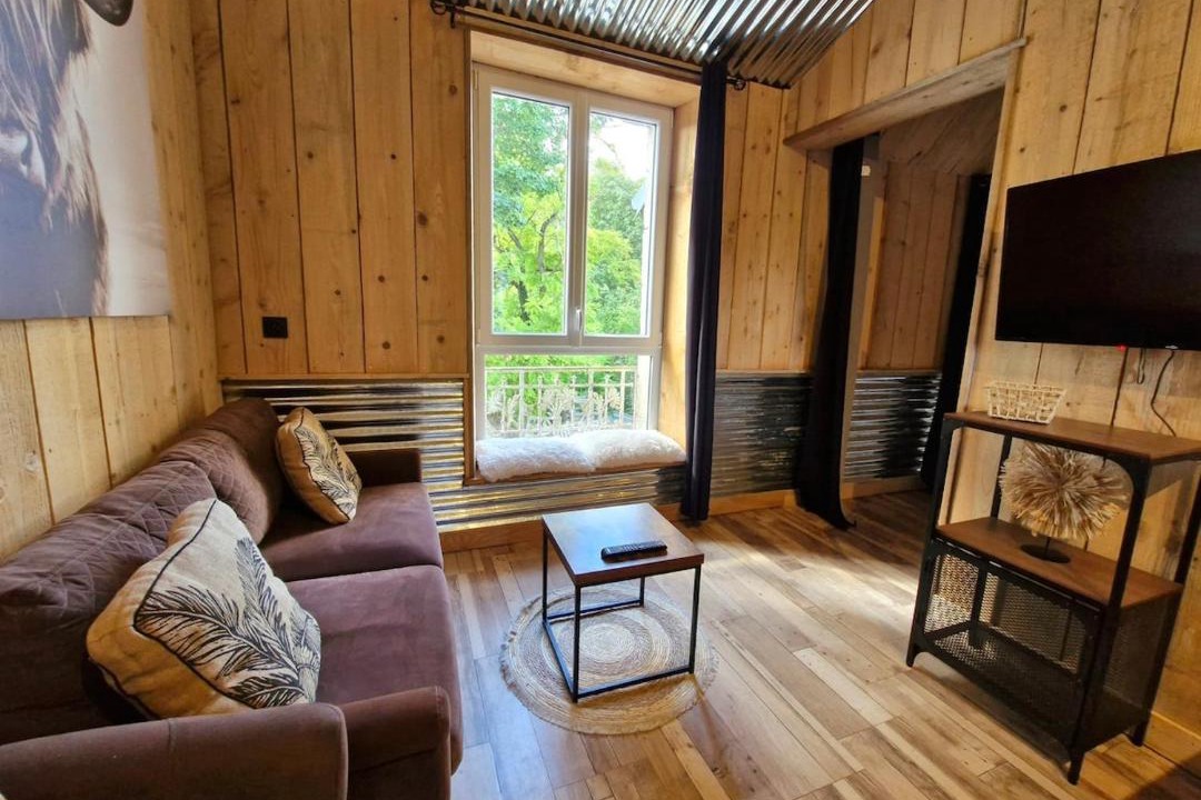 Photo of Others in Guny