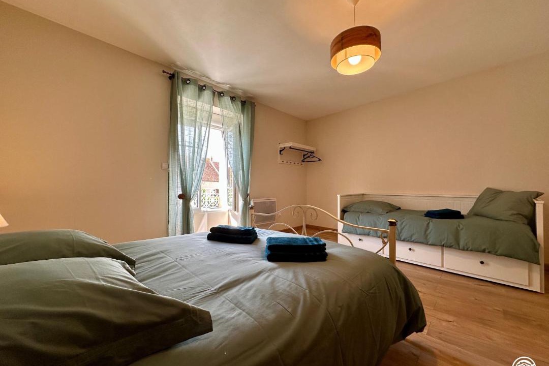 Photo of Bedroom in Leuglay