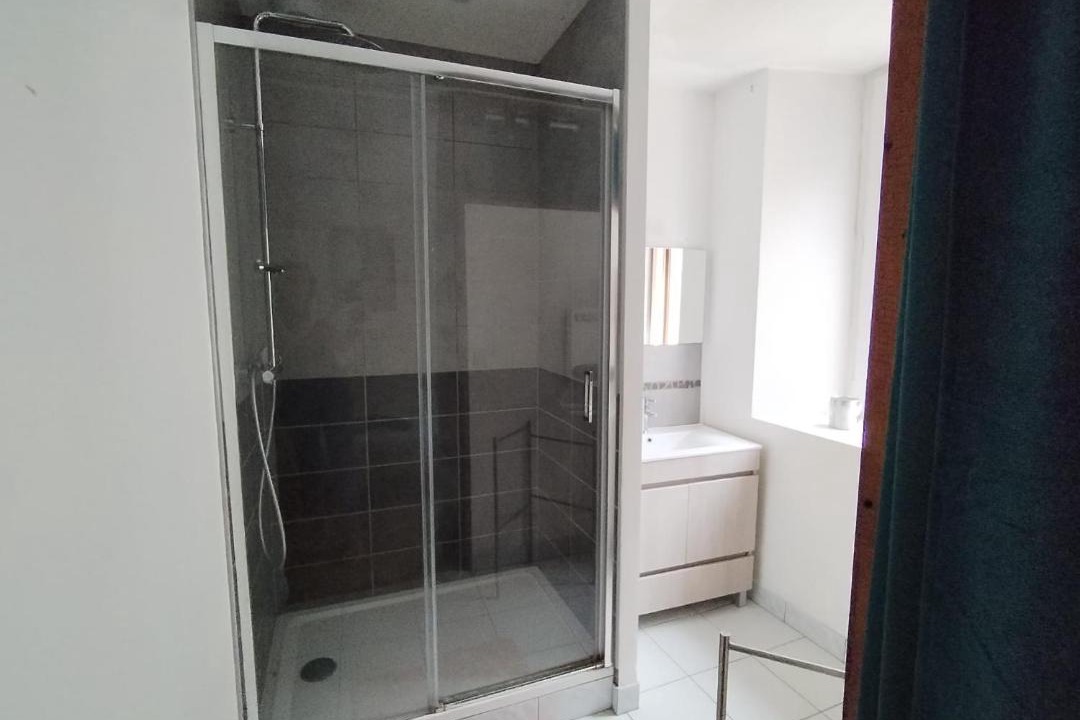 Photo of Bathroom in L'Albenc
