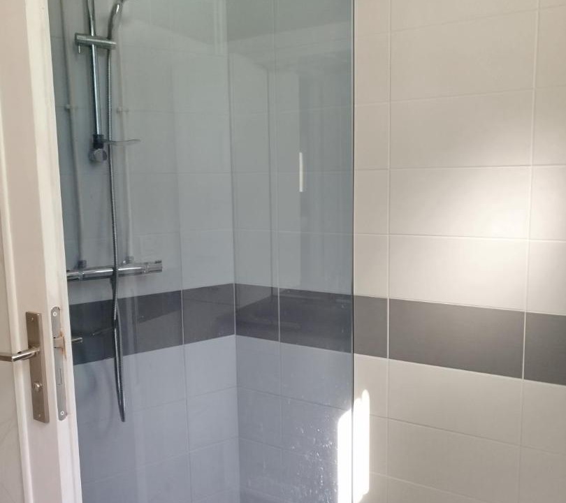 Photo of Bathroom in Lesperon