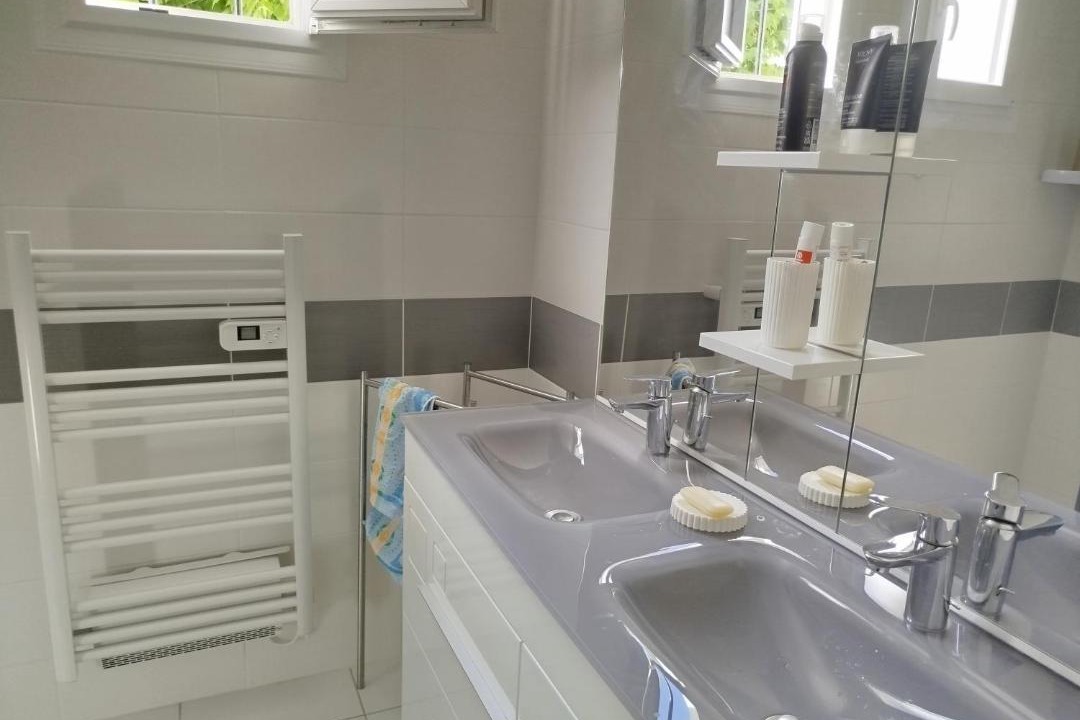 Photo of Bathroom in Lesperon