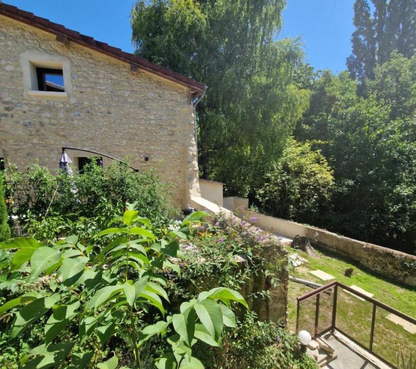 Photo of Others in Peyrus