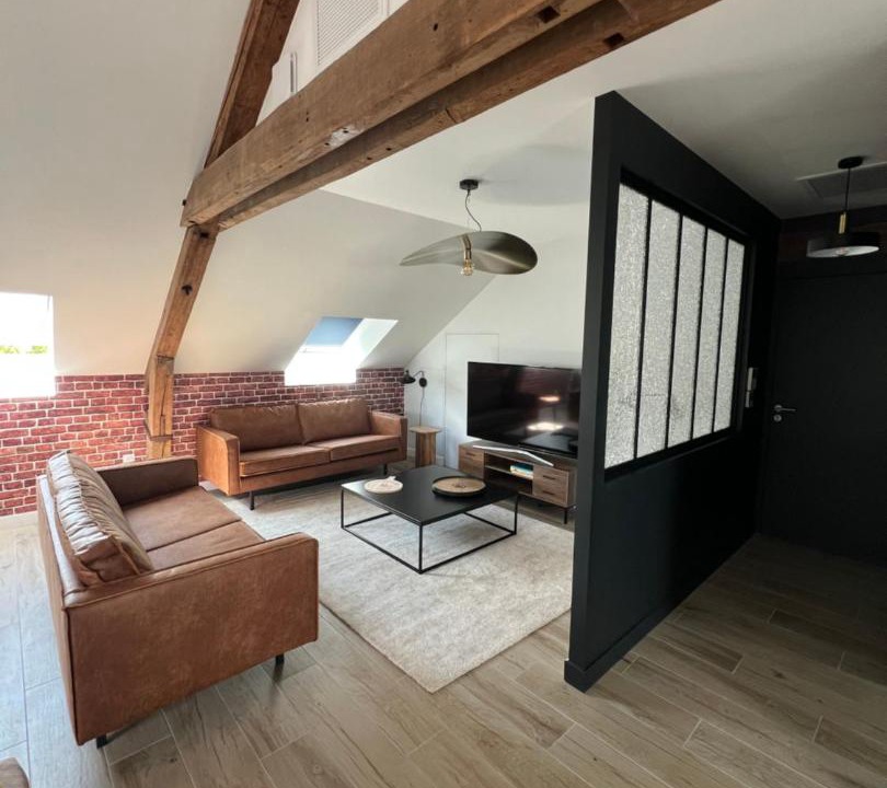 Photo of Others in Leves