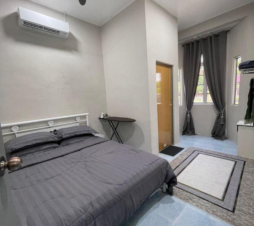 Photo of Bedroom in Kampung Gong Kemuntong